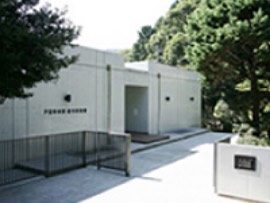 戸田幸四郎絵本美術館